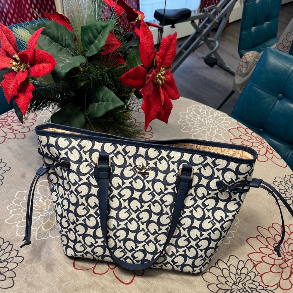 Guess Navy and Cream Patterned Tote